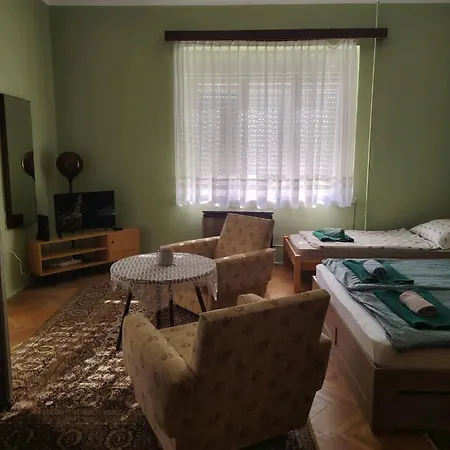 Apartman Retró Kúria